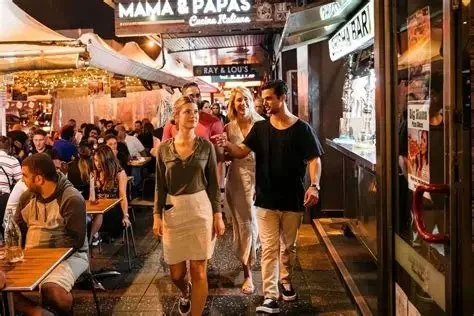 Why Some Restaurants Are Always Packed at Night: Secrets Behind the Popularity