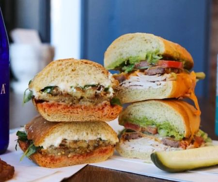Top Places for Quick Lunches in NYC: Delicious and Fast Options