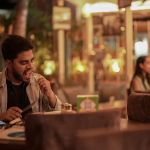 What Makes Some Restaurants Stand Out Late at Night