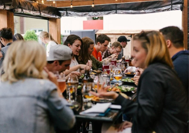 How to Avoid Overcrowded Dining Spots and Enjoy Better Restaurant Experiences