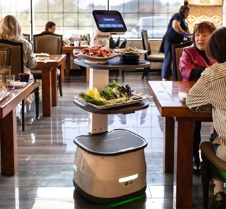 What to Order When You Walk Into a New Restaurant: A Smart Dining Guide