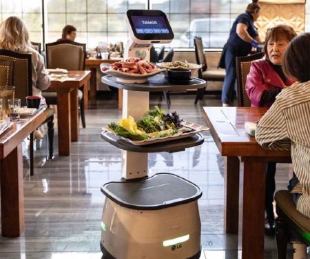 What to Order When You Walk Into a New Restaurant: A Smart Dining Guide