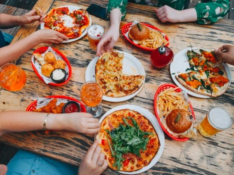 What to Look for When Searching for Late Night Food That Feels Complete
