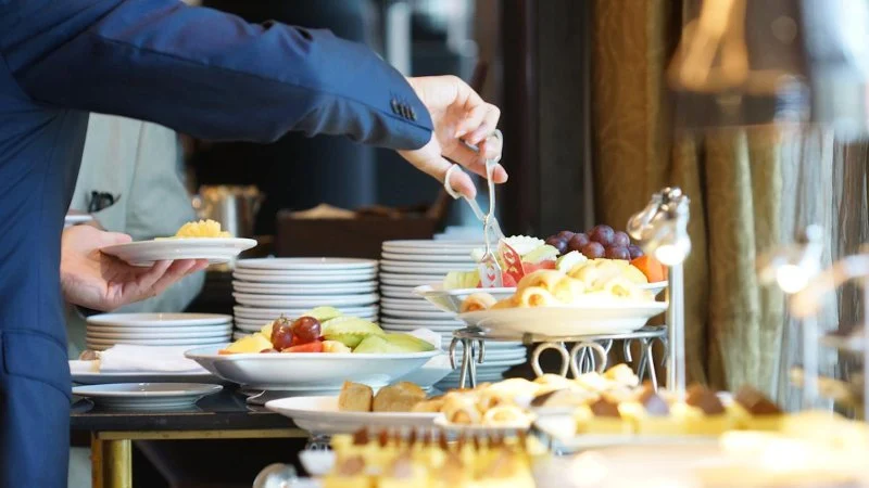 Skipping the Lines: Smarter Dining Choices for Faster Restaurant Experiences